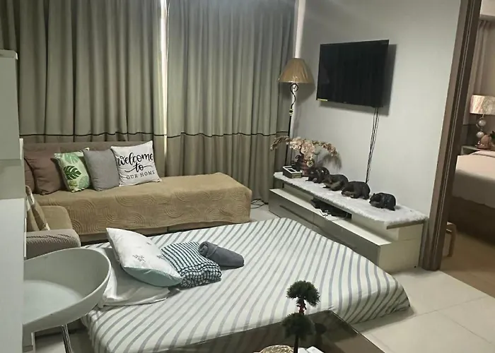 Apartment Staycation Condotel @ 150 Newport Pasay *